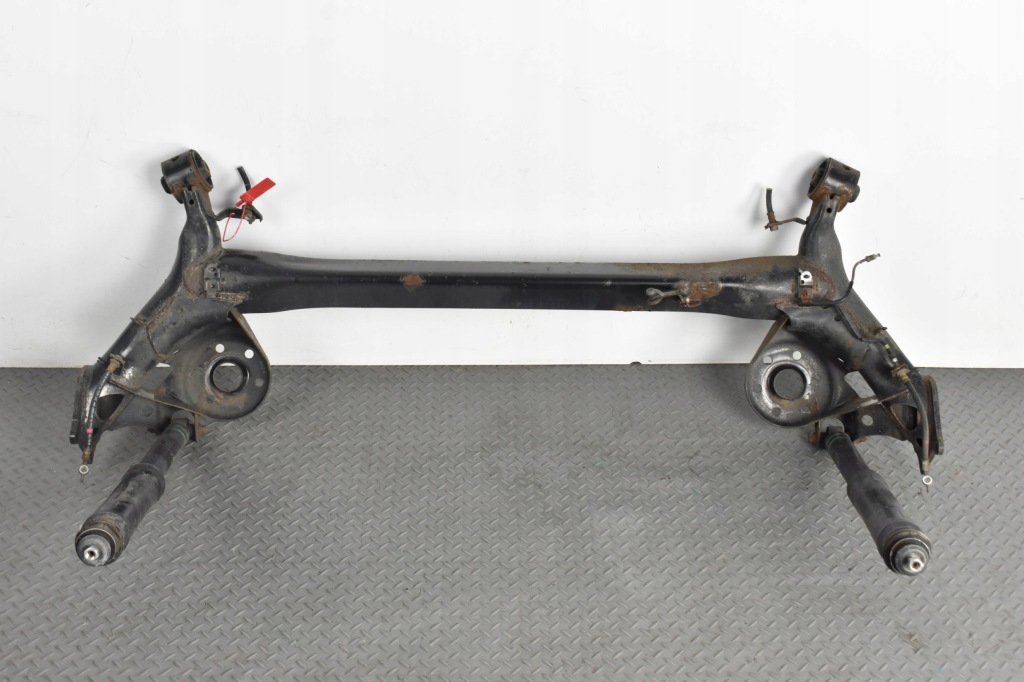 фото №1, Балка подвеска задняя 42101-12171 toyota prius iii xw30 2013