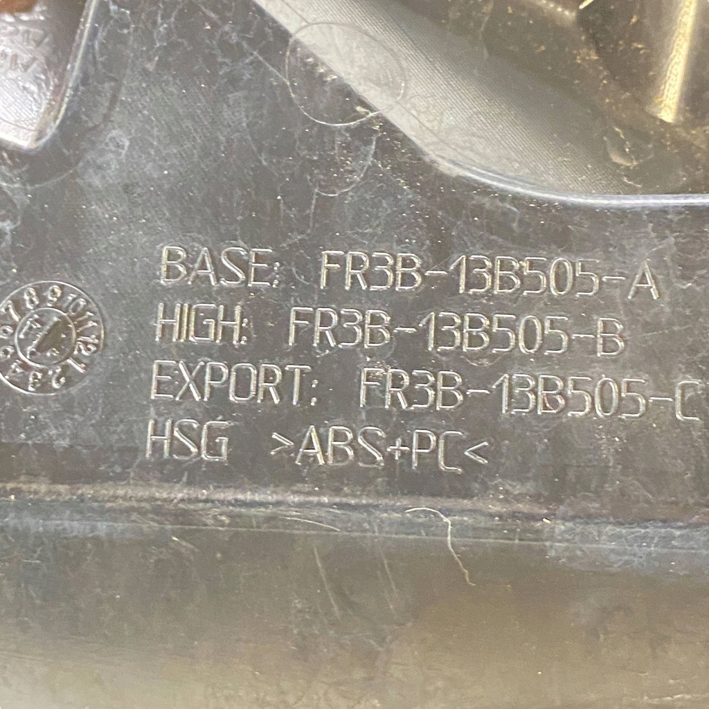 фото №15, Ford mustang vi 2015 левая сторона лампа задняя