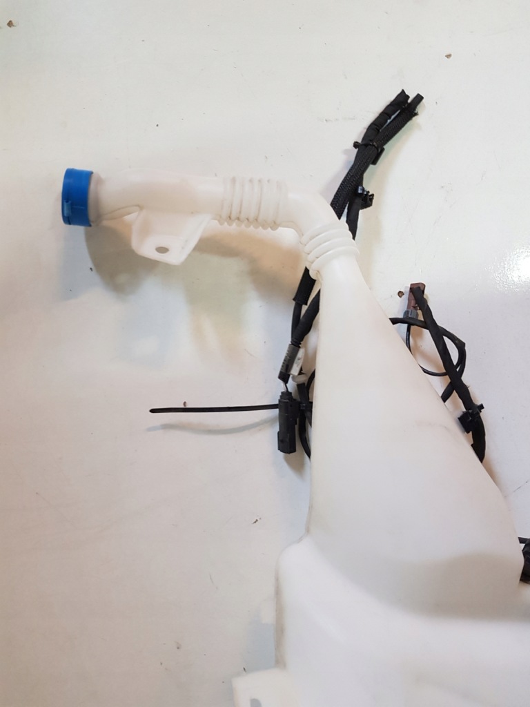 Tesla model s бак омивача 1005400-00-b Оригінал