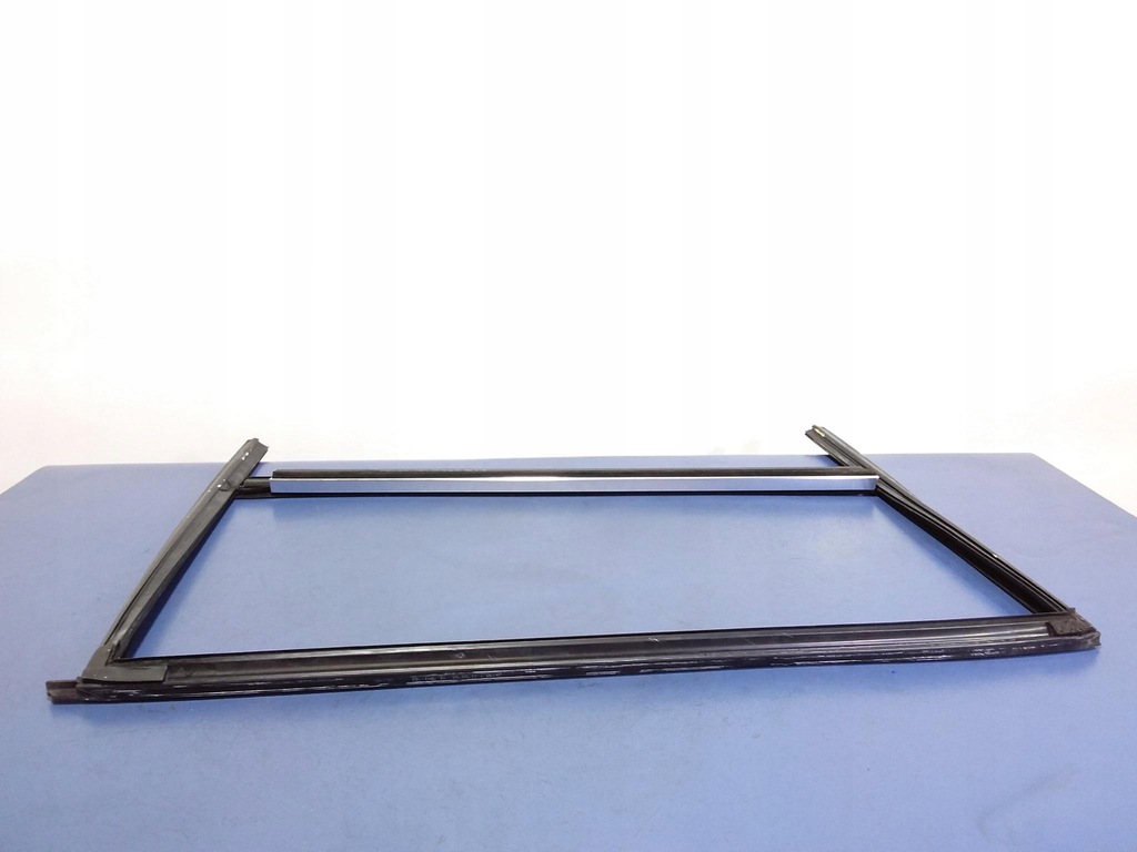 фото №4, Bmw 7 f02 молдинг прокладка стекло левая задняя 7206451