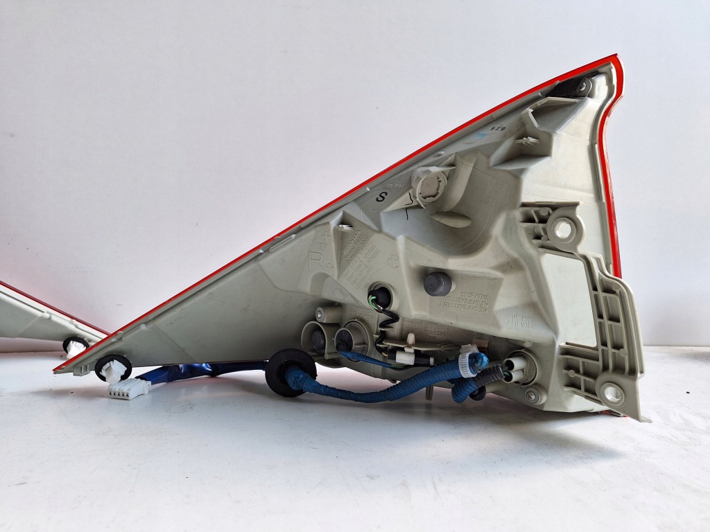 фото №5, Honda insight 09- лампа правая led