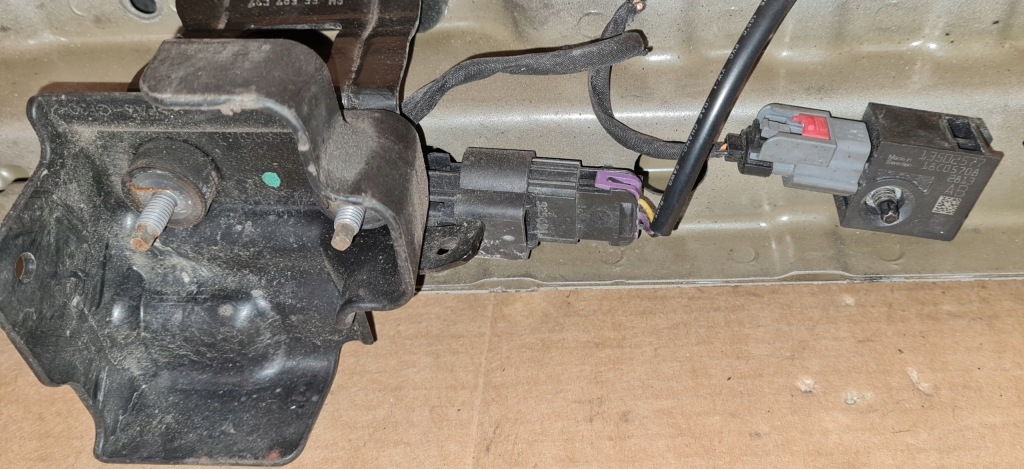 Astra j iv ремень передний усилитель верхний 13312474 55587537 13254514 Киев