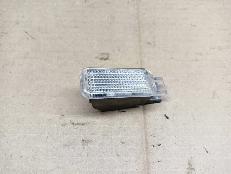 фото №1, Seat leon iii лампа освещение ноги