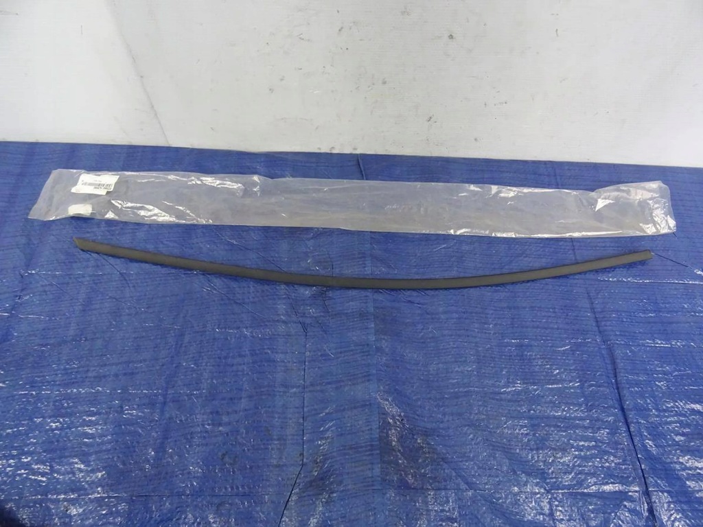 фото №1, Молдинг дверь левая перед kia ceed ii