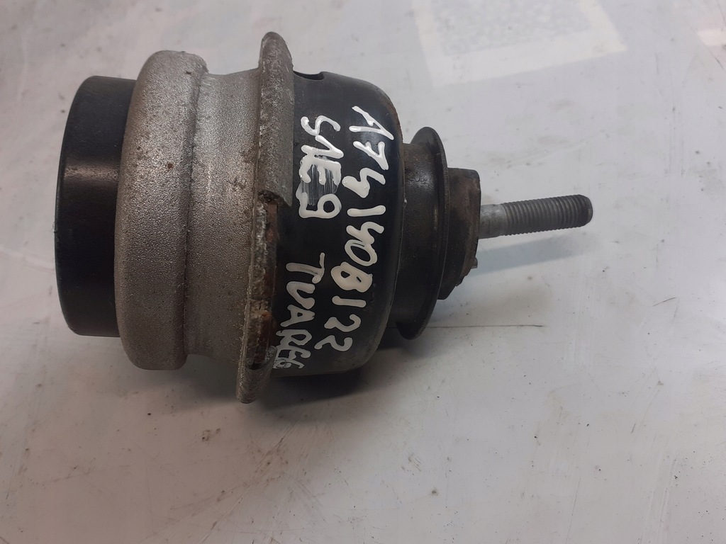 фото №8, Vw touareg подушка двигуна