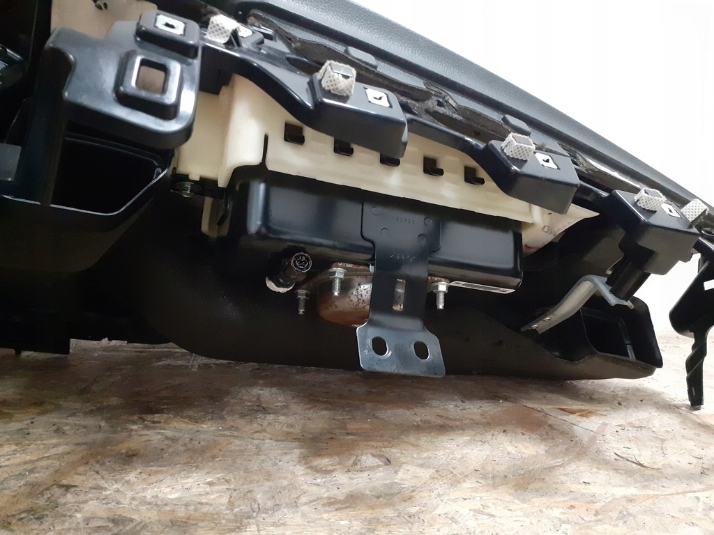 фото №9, Genesis g80 2015- консоль приборная панель подушки безопасности ремни