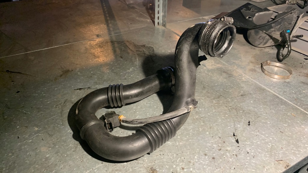 фото №11, Trafic vivaro ii труба повітря 8200072754 b