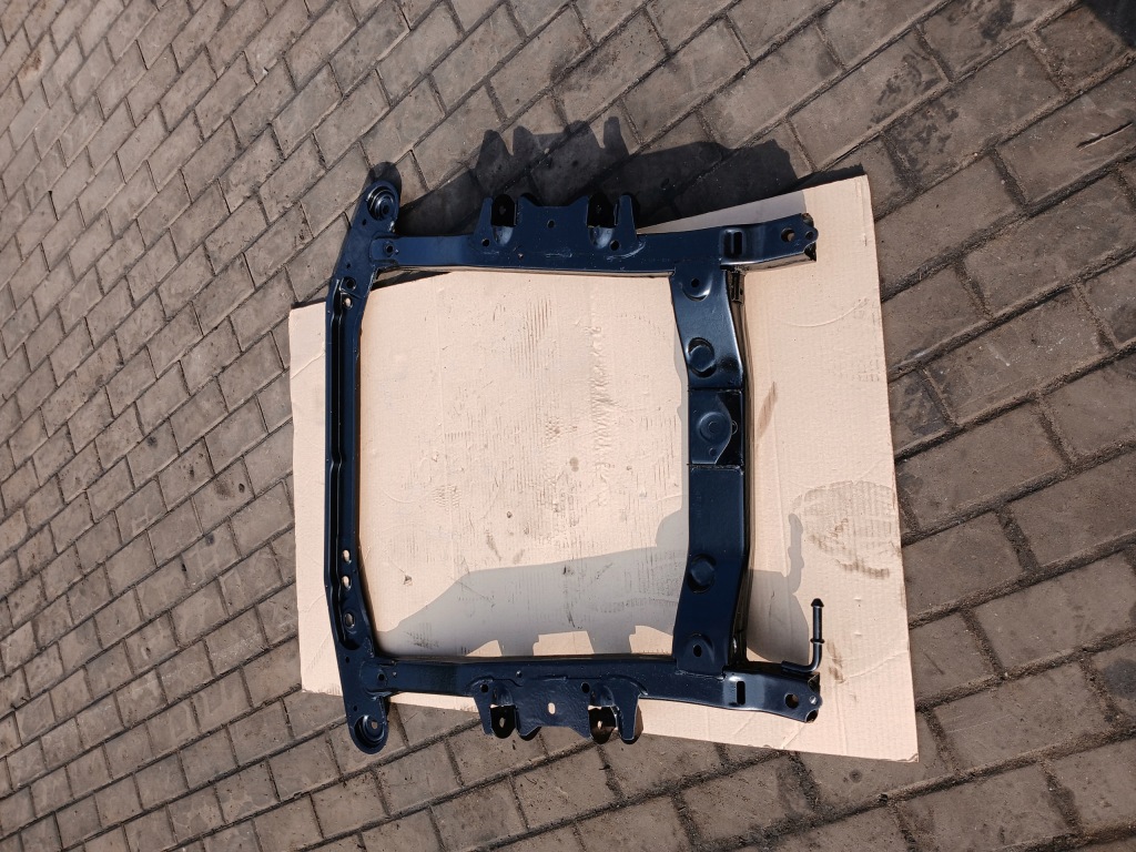 Подрамник подрамник подрамник super состояние оригинал dacia sandero 1 Недорого