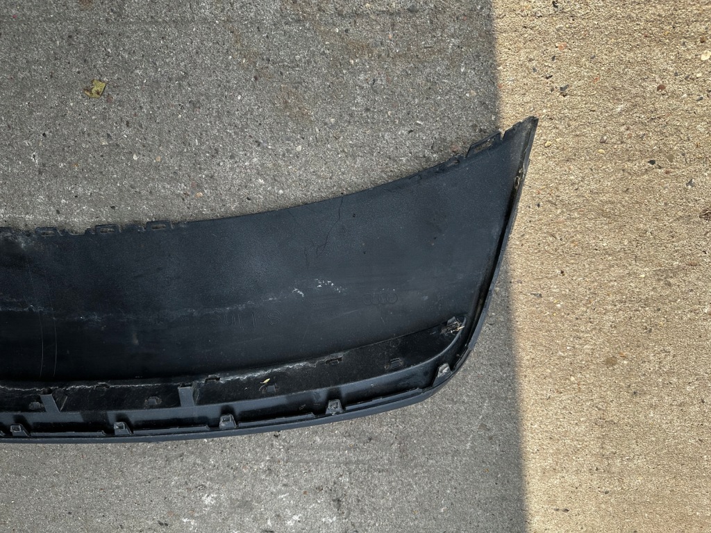 Дифузор спойлер бампера задня 8v5807521f audi a3 8v Оригінал