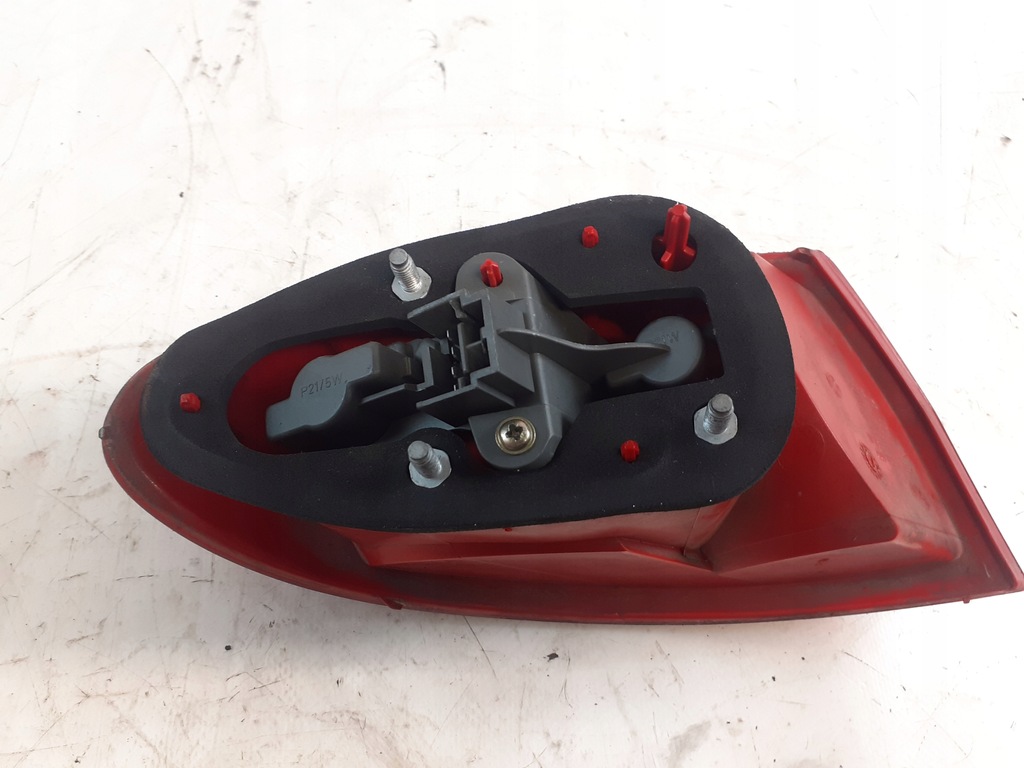 фото №5, Alfa romeo 147 лампа задняя правая w крыло