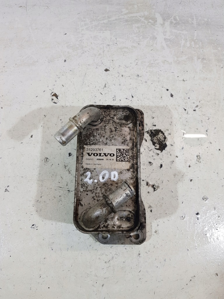 фото №8, Радиатор масла 31293761 2.0d4 d4204t5 181km volvo