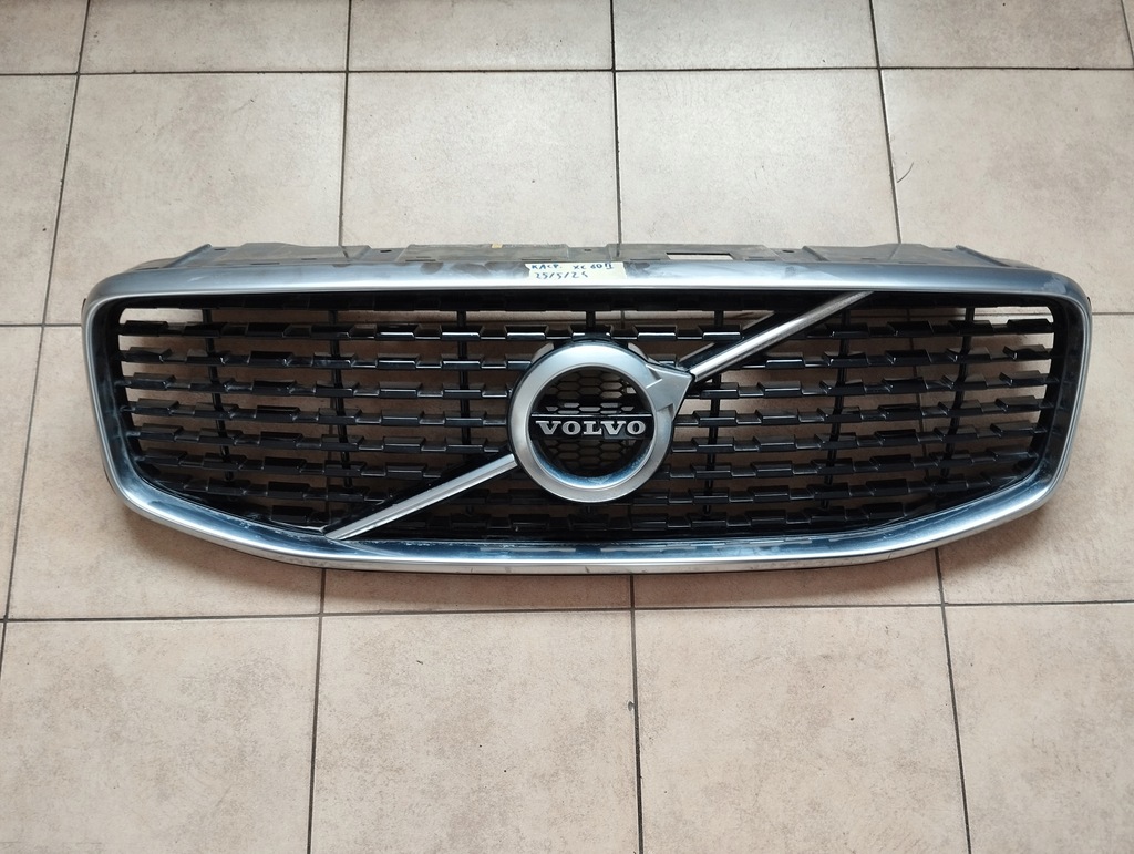 фото №1, Volvo xc60 ii 18- решётка радиатора решётка радиатора бампера