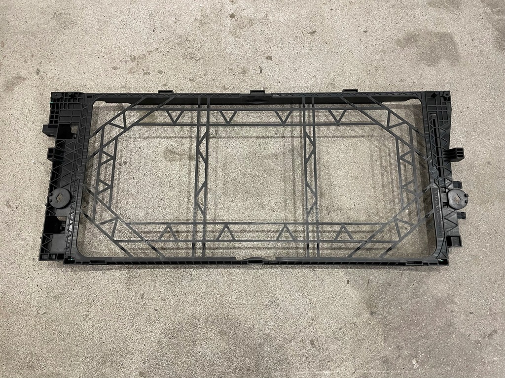 фото №1, Volvo c40 polestar ii рамка радіатора 31686204