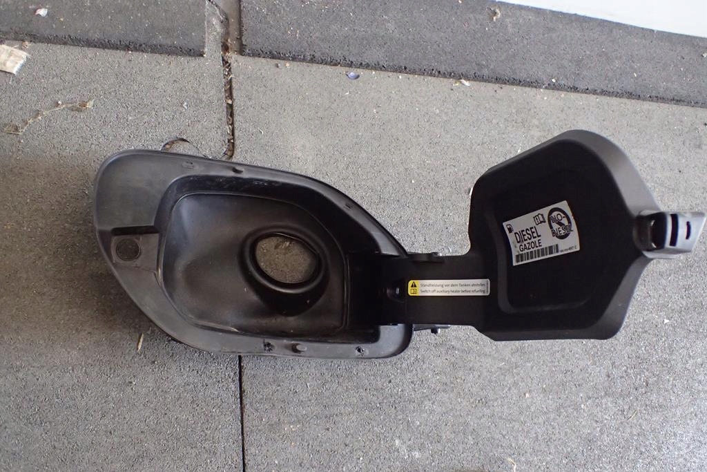 фото №4, Заливна горловина кришка пального vw passat b8 3g