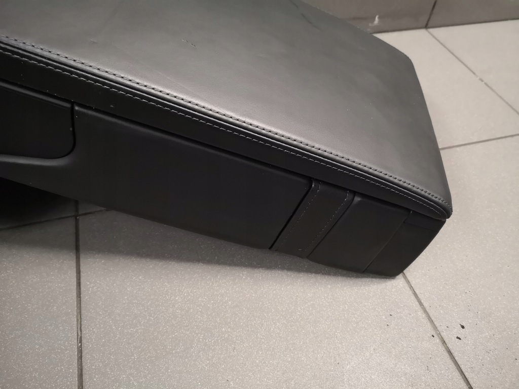 фото №7, Подлокотник сиденье задняя audi a8 d3 4e0886805c