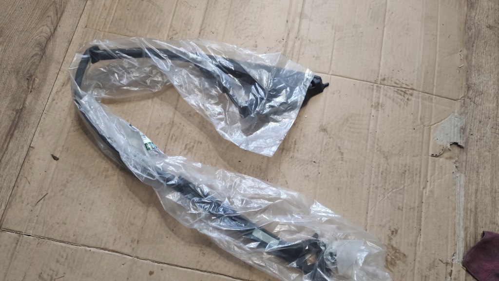 фото №2, Eu прокладка дверь левый перед evoque l538 bj32 5d