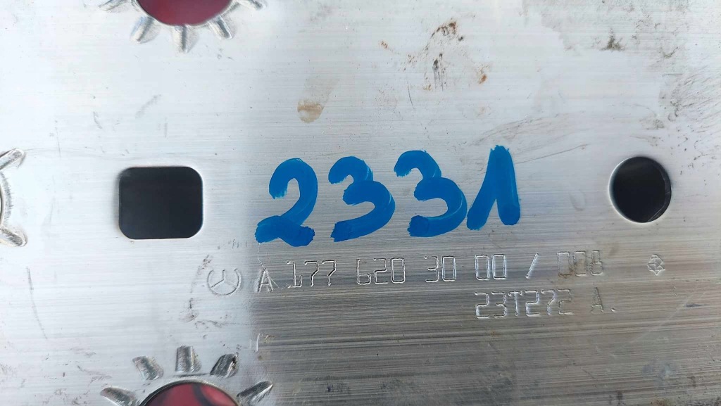 Mercedes gla ii eqa зона деформації шток перед 2331 в Україні