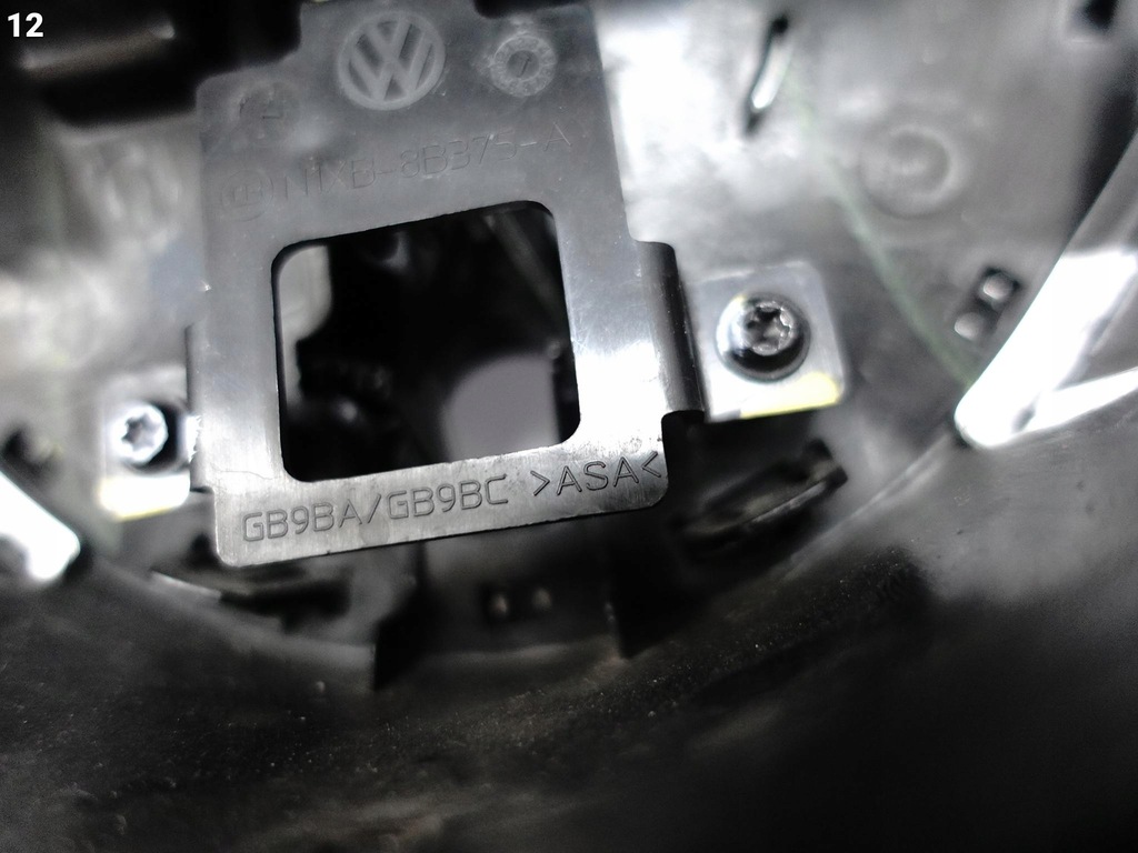 фото №13, Vw amarok ii 2 v6 n1xb 2hj 22- решётка радиатора решётка радиатора решётка эмблема w бампер перед