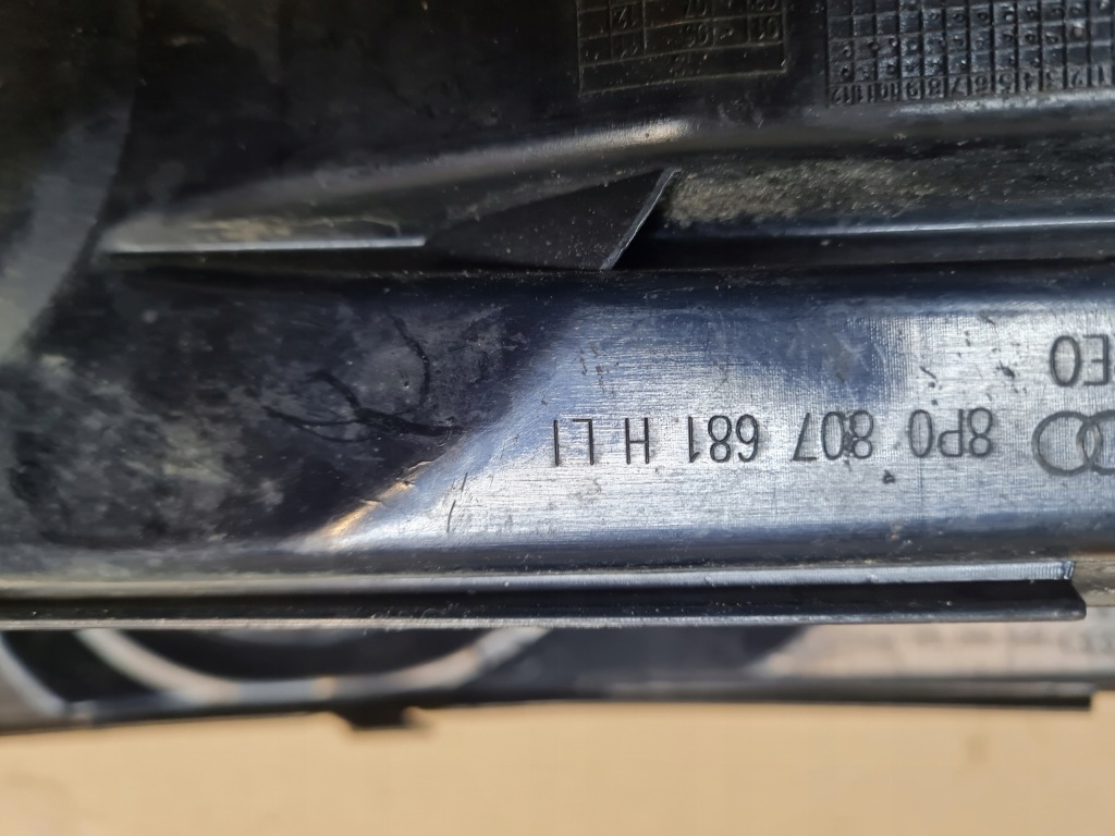 Audi a3 рестайлинг  8p0 решётка левая бампер перед оригинал с Разборки