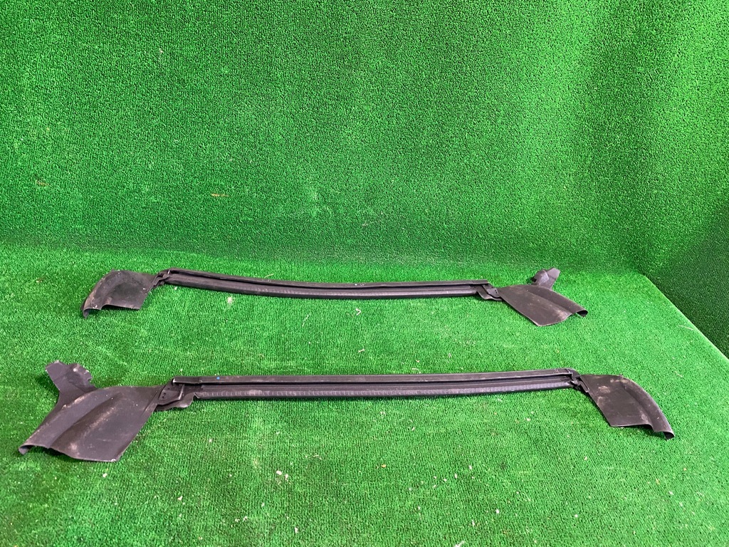 фото №1, Уплотнители дверь задняя левая правая porsche taycan kpl