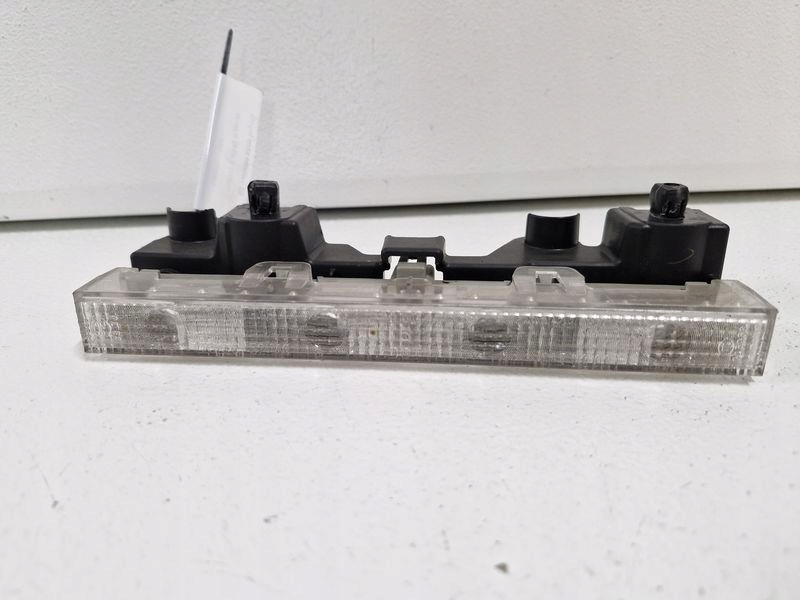 фото №3, Toyota matrix 2 ii e140 третій 3 світло стоп-сигнал