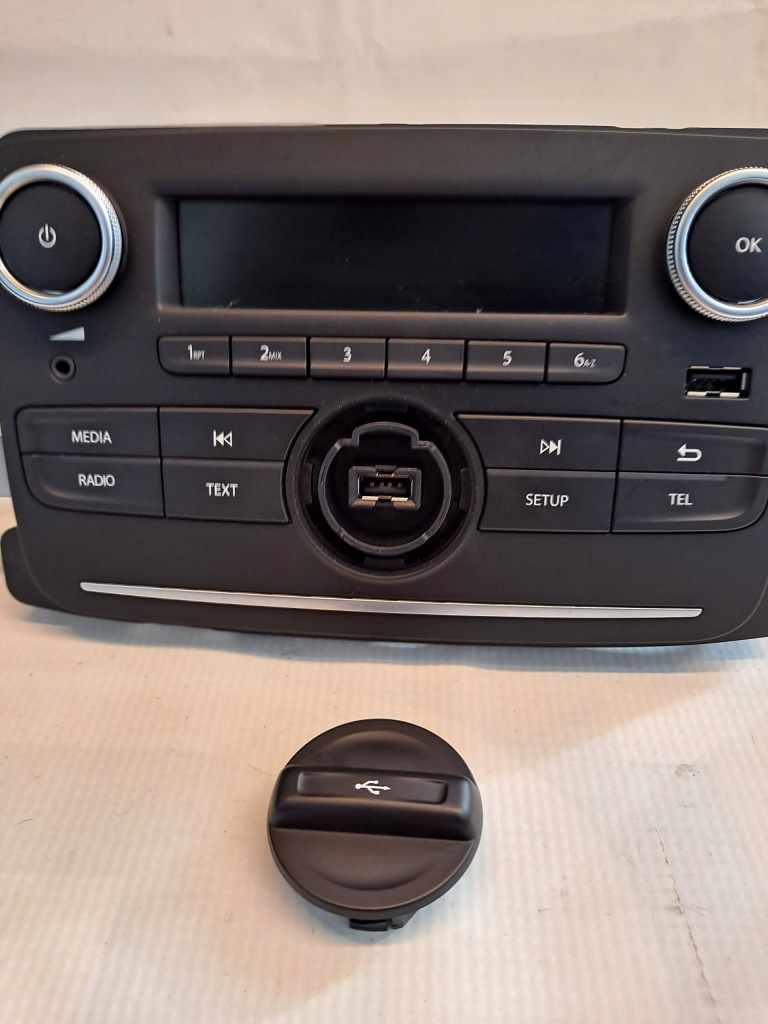 фото №4, Радио fabyczne dacia sandero ii 19- 281152368r