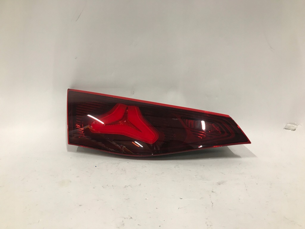 фото №1, Mercedes e-klasa w214 sedan 23- лампа задняя левая внутренняя led europa