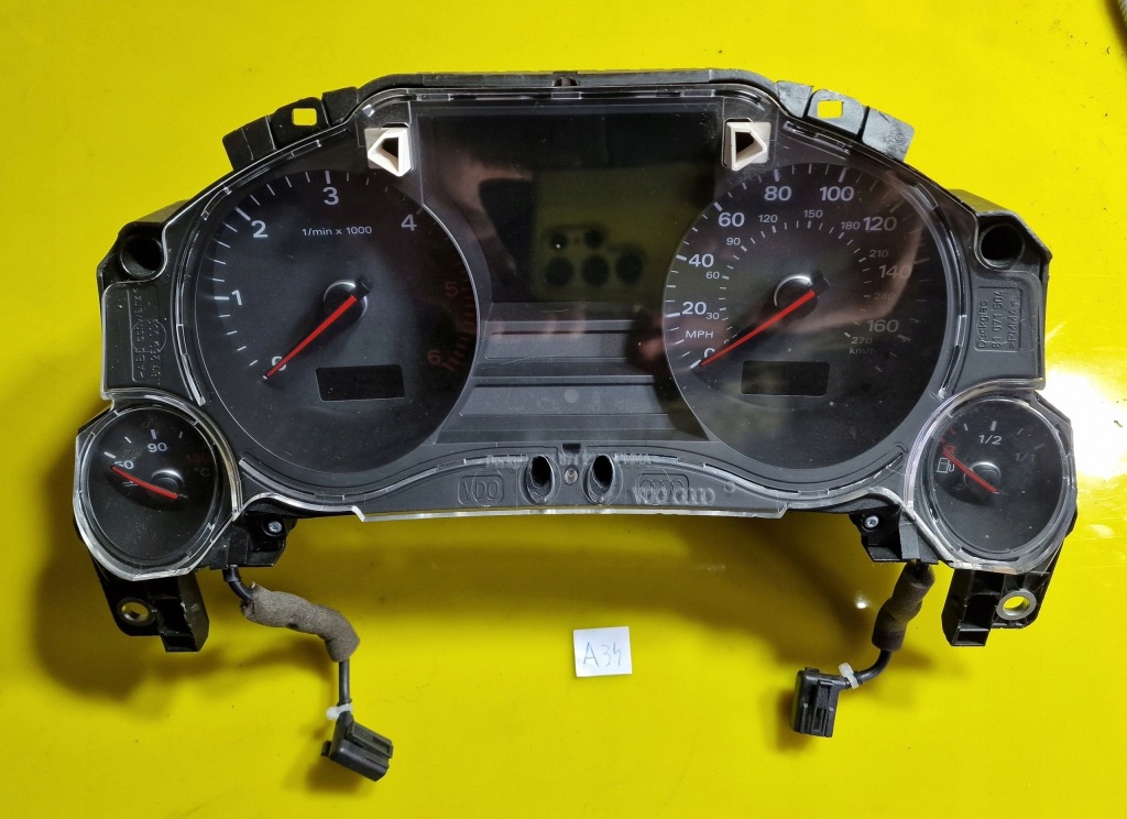 фото №1, Счетчик приборы audi a8 d3 4.2tdi lift