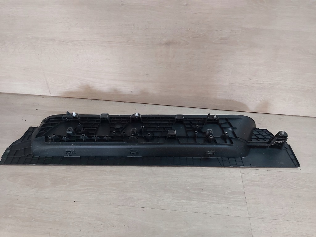 Toyota proace ii expert iii jumpy iii scudo накладка подножка порог левый задний Недорого