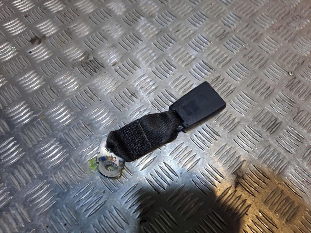 Купити Ford fiesta 483153m пряжка поперечина передній