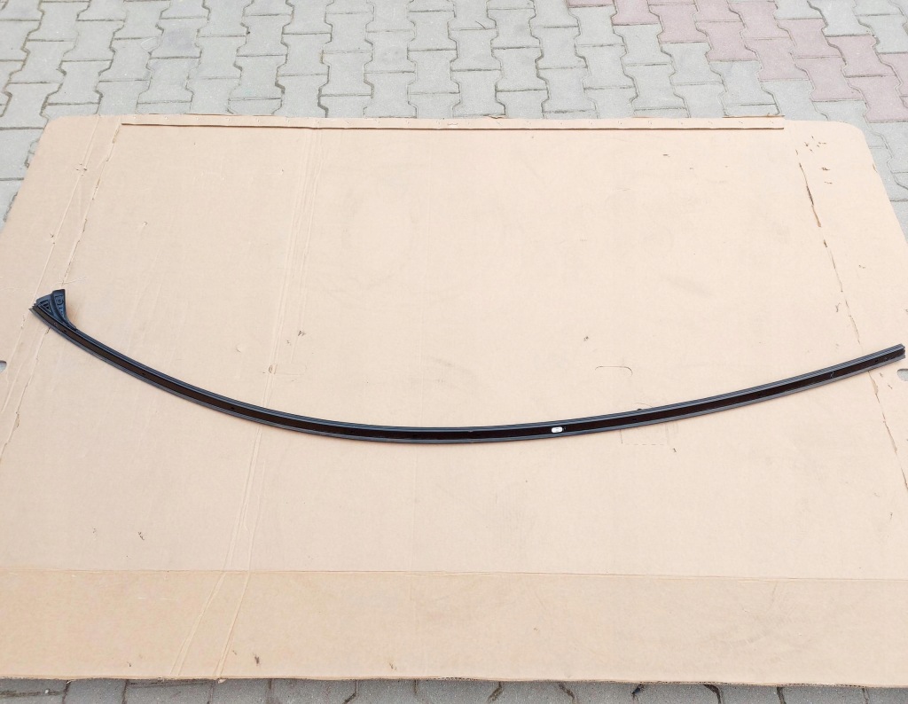 Tesla y model y 23r. молдинг дахова прокладка ліва 1495730-40-c Київ