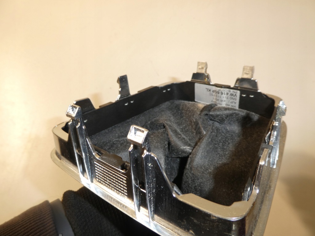 Ручка чехол 6 передача tiguan 1 golf plus 5n0711113 Недорого