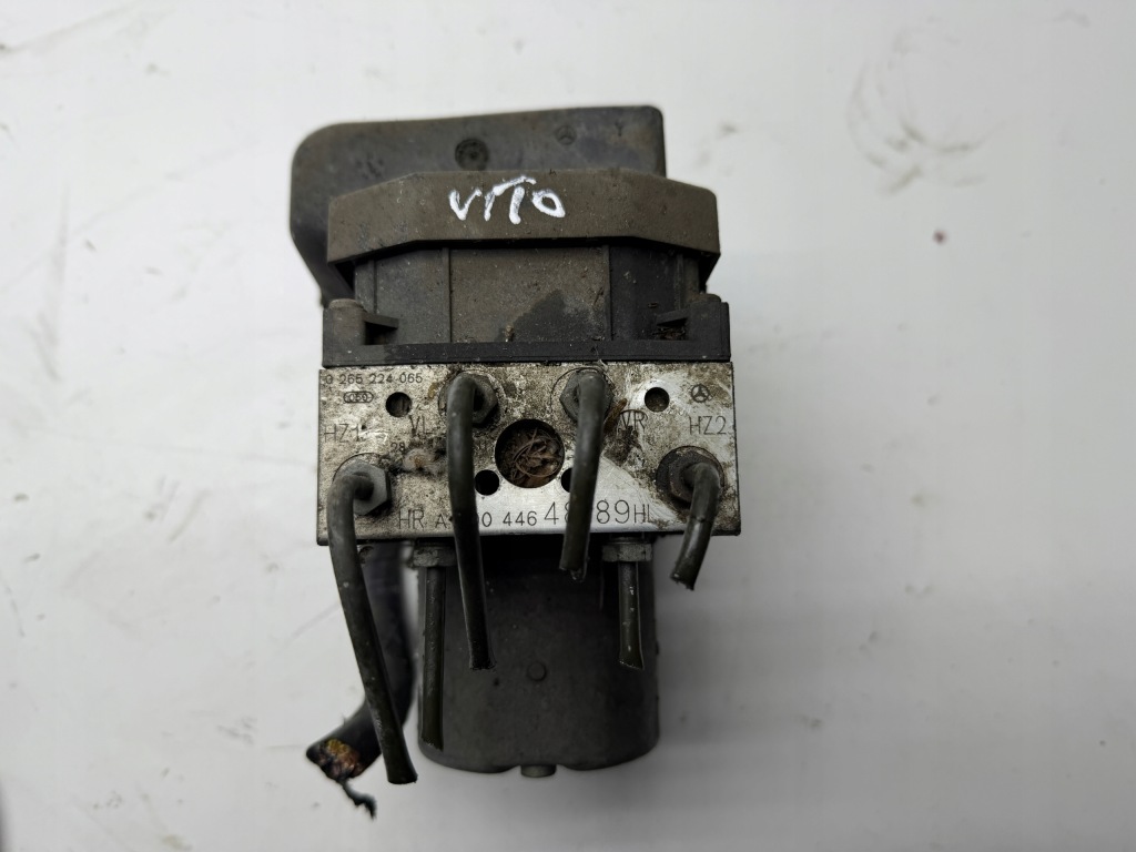 Купити Насос abs mercedes vito a0004464889