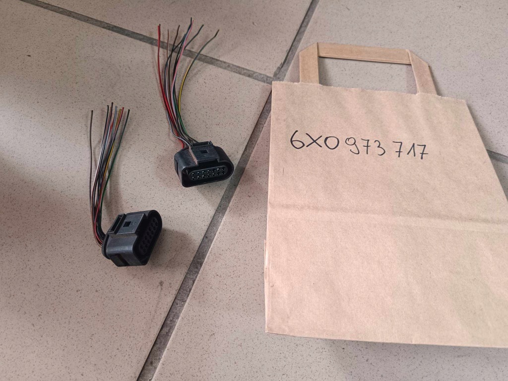 фото №1, Audi volkswagen skoda seat штекер соединитель колодка 6x0973717