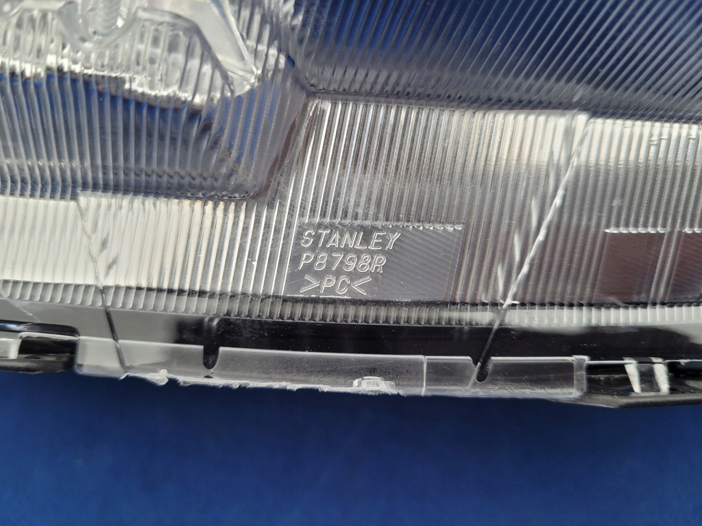 фото №13, Suzuki swift mk7 10- лампа передняя правая оригинал