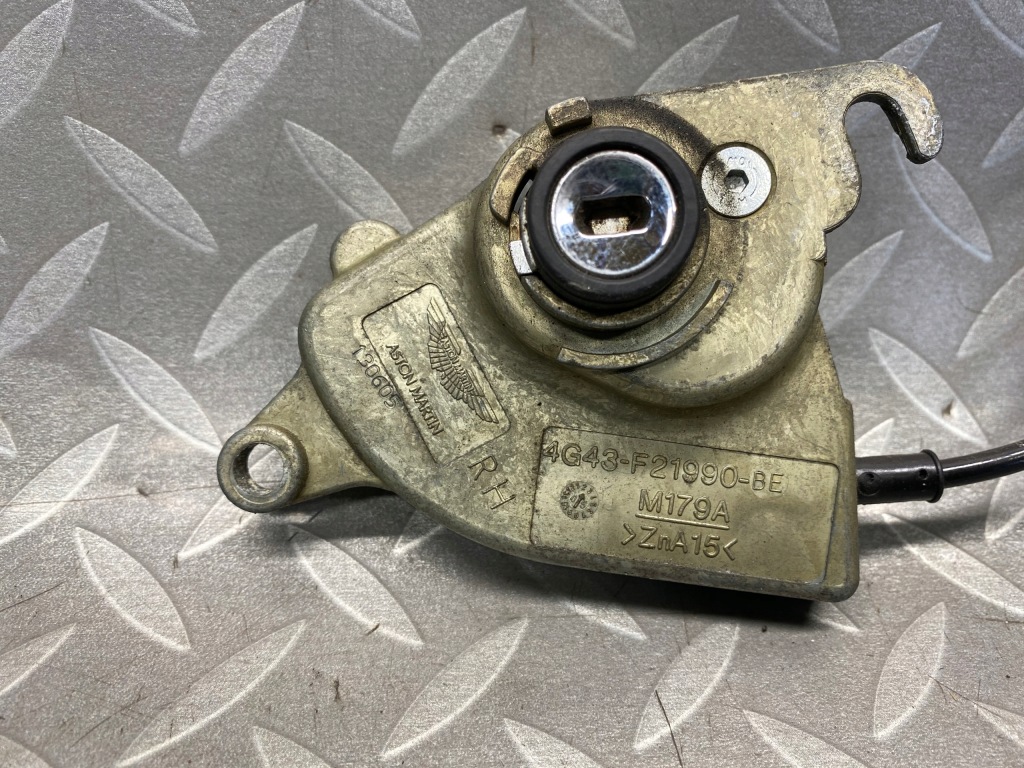 фото №3, Замок вкладка дверь правых aston martin db9