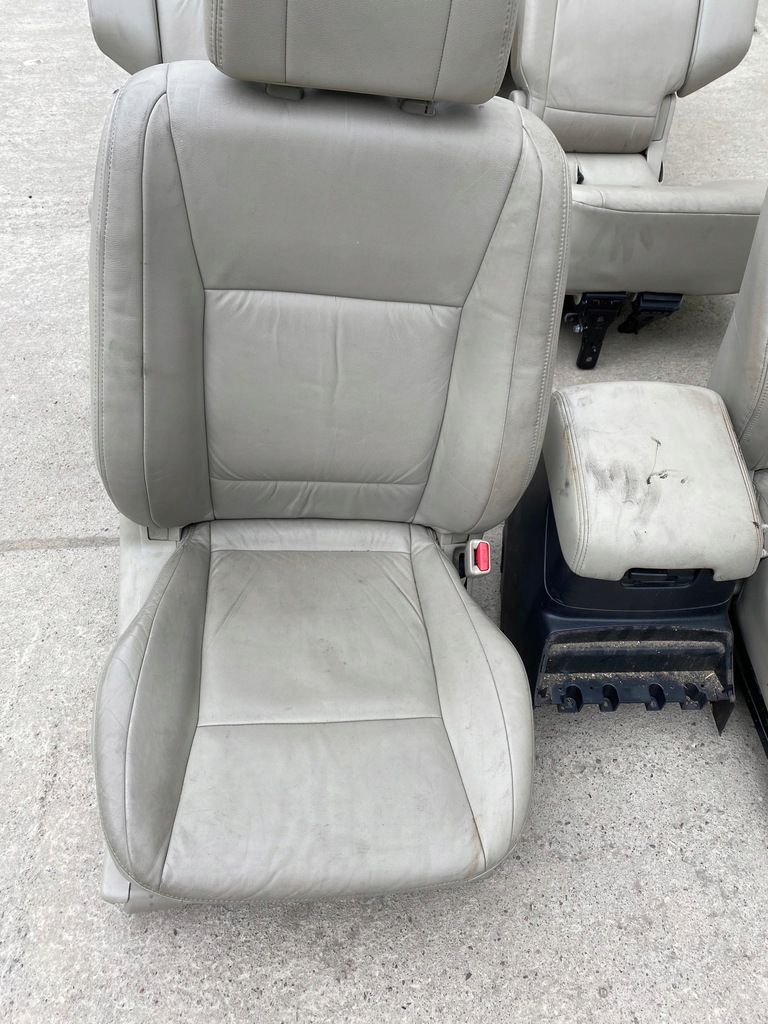 фото №5, Mitsubishi pajero iv сидіння сидіння заднє сидіння шкіра світла 7 осіб