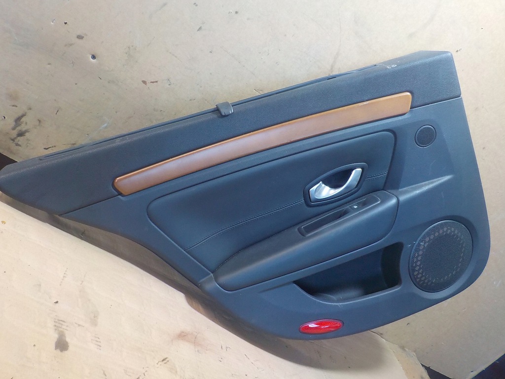 фото №4, Обшивка двері лівий задня laguna iii