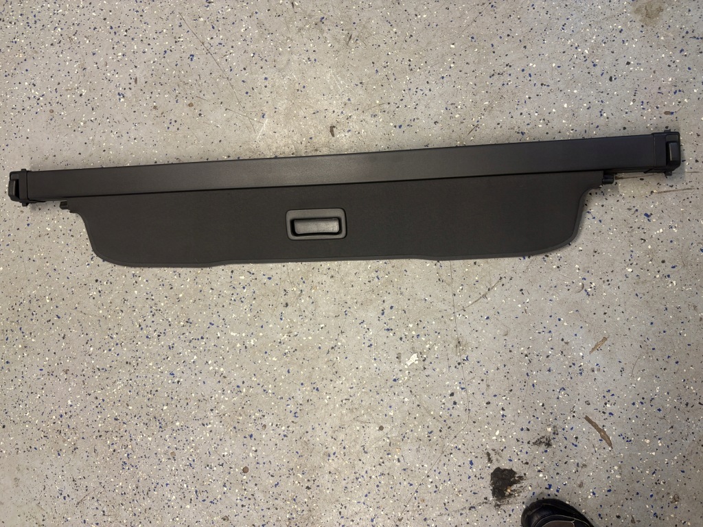 Купити Volvo v60 шторка багажника 39812795