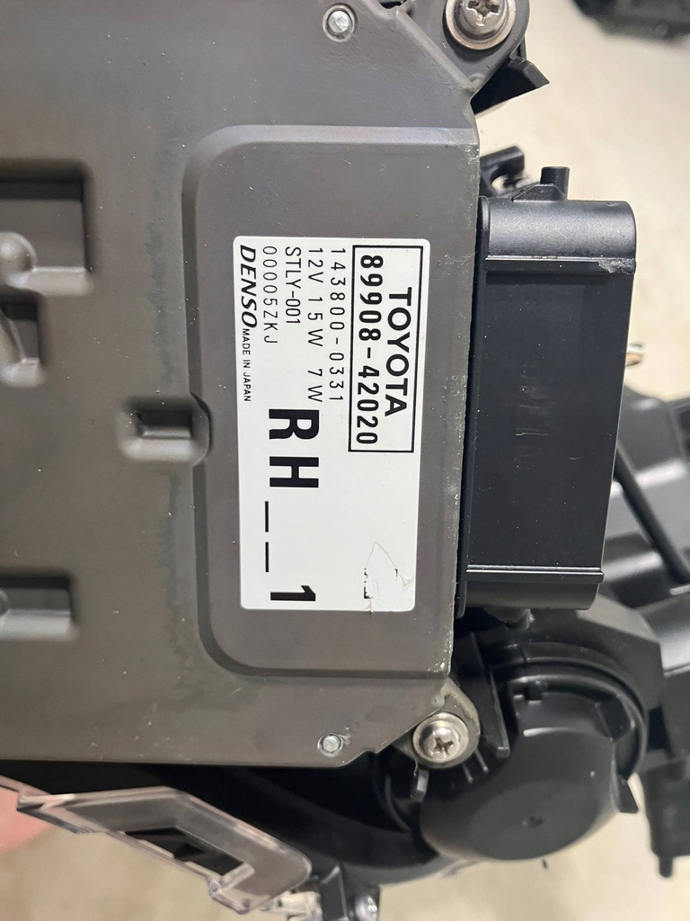 фото №12, Rav4 v лампа передняя правая перед правый bez линзы led модуль комплектная