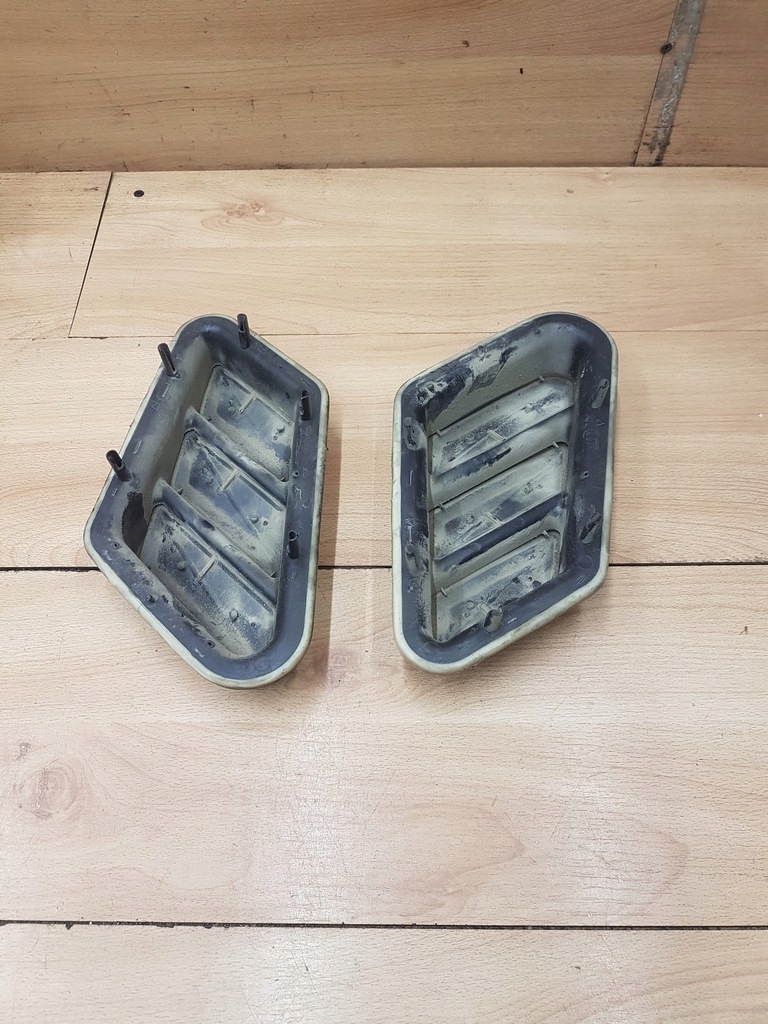 фото №1, Решітка вентиляційна комплект peugeot 207 sw