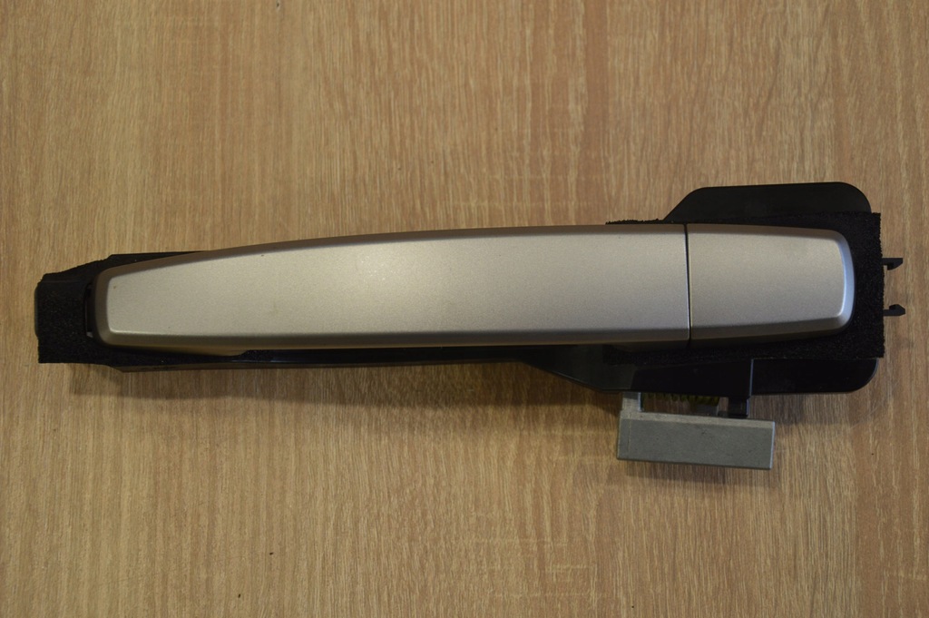 фото №1, Ручка наружная правый перед captiva szaro- srebr