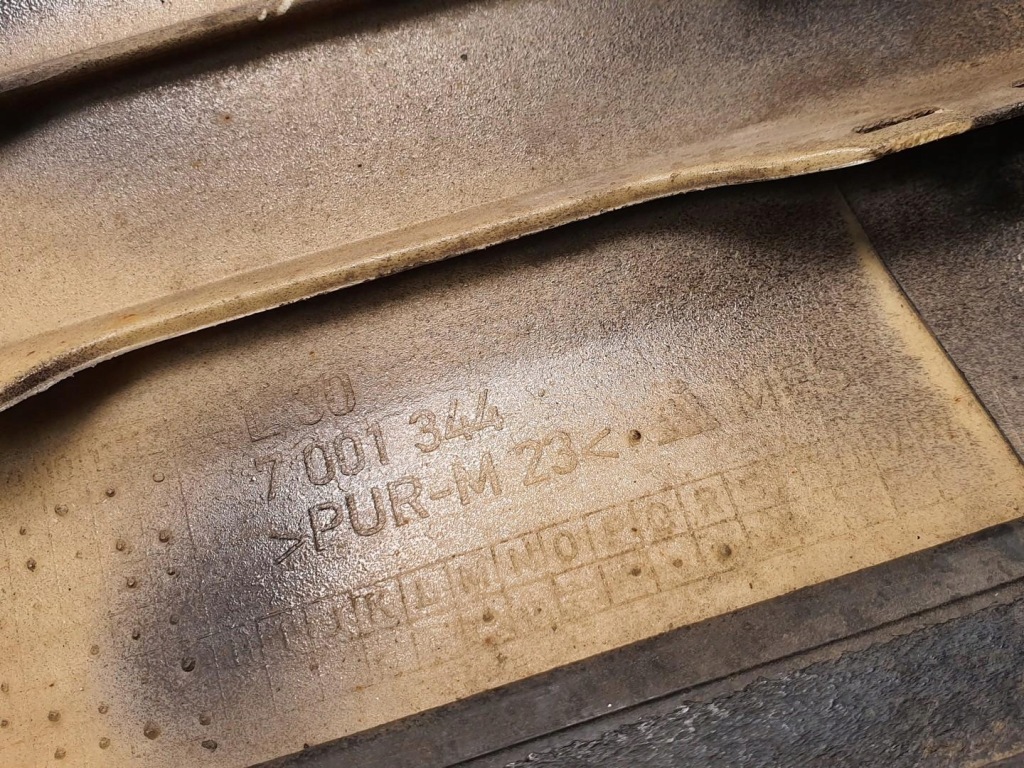 Накладка крыла правый перед 820 range rover iii l322 с Разборки