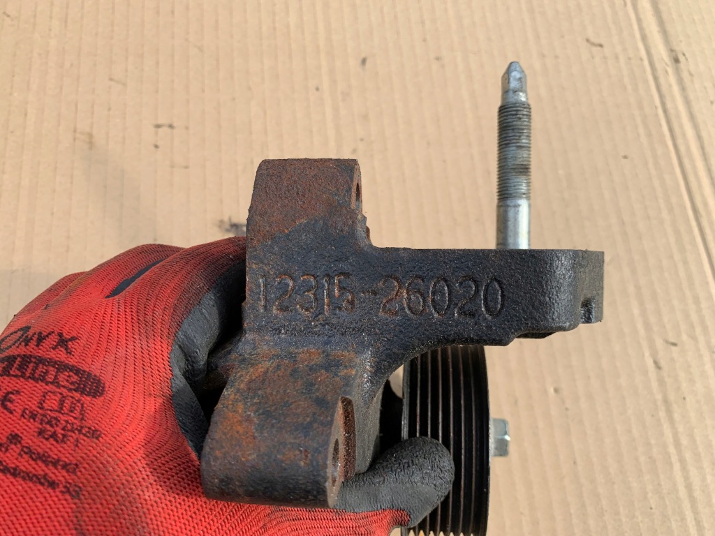 фото №2, Кронштейн ролик кронштейн toyota rav4 12315-26020