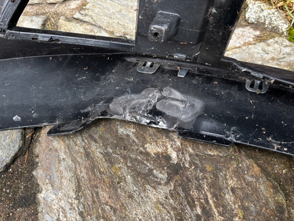 Mercedes 176 a klasa рестайлінг  бампер ґрати хром перед 1768853625 оригінал Київ