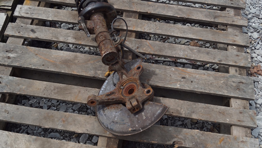 фото №7, Поворотный кулак амортизатор левый перед opel mokka a