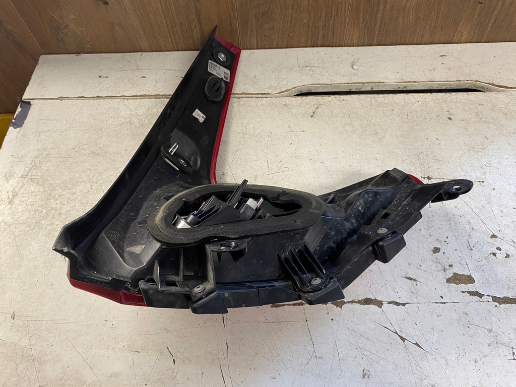 фото №11, Volvo v40 лампа левый задняя 31395844