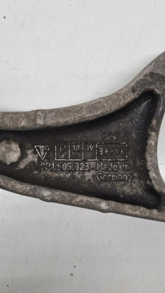 Задний  рычаг продольный задний porsche 911 2018 правая сторона 9p1505323 в Украине