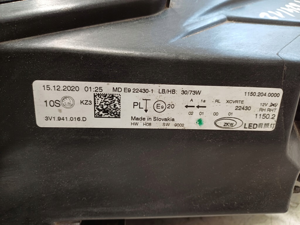 фото №11, Skoda superb 3 iii lift 19- лампа права перед full led 3v1941016d - cała
