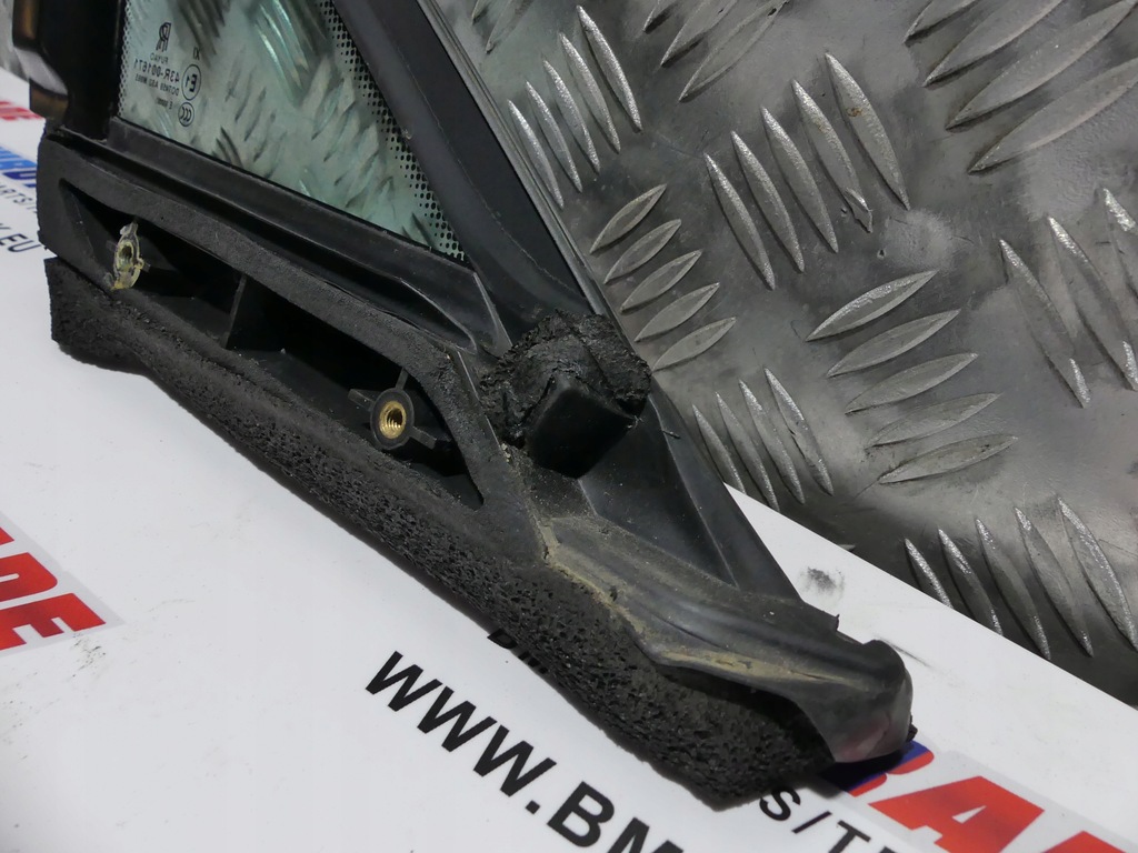 фото №8, Rolls royce wraith rr5 стекло правый перед треугольник оригинал